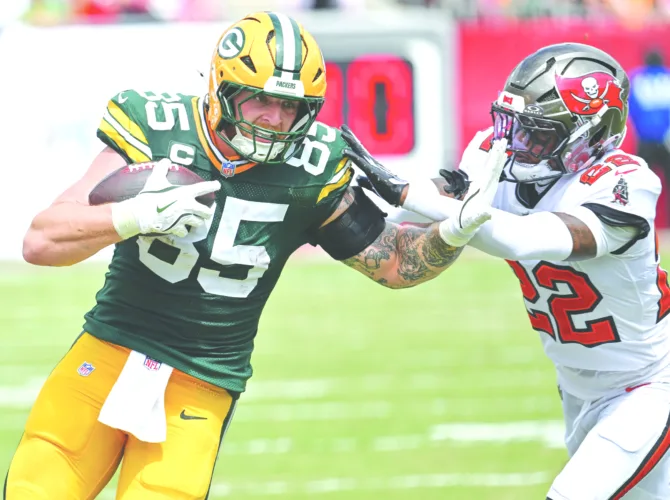Packers’ Kraft struggling as he comes off torn ACL